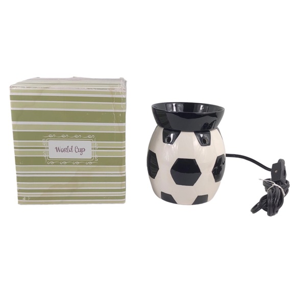 Scentsy World Cup Soccer Full-Size Wax Warmer - Picture 9 of 9